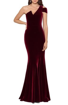 Betsy & Adam One-Shoulder Velvet Mermaid Gown in Burgundy at Nordstrom, Size 6
