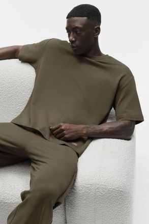 Alo | Double Take Short Sleeve Top in Olive Tree Green, Size: Medium