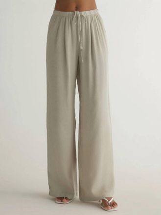 Bella Dahl Wide Leg Pleated Pant In Foggy Coast