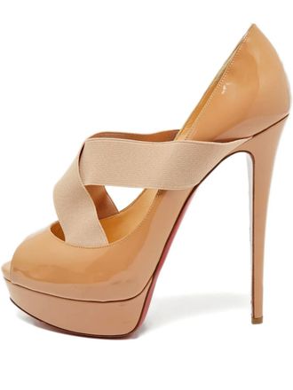Christian Louboutin Pumps met elastische bandjes en plateauzool - Beige