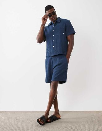 Farah Swinton - Pantaloncini blu navy con coulisse in coordinato