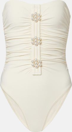 Karla Colletto Ba&ntilde;ador Maya adornado