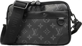 Louis Vuitton Black Shoulder Bag (Pre-Owned)