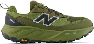 New Balance Hombre Hierro Trek en Verde, Gamuza/Malla, Talla 40.5