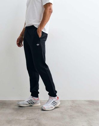 adidas Originals Essential - Joggers neri con fondo elasticizzato-Nero