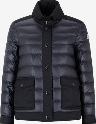Moncler Kurze Steppjacke aus technischem Gewebe Origan