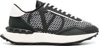 Valentino Garavani Netrunner mesh low-top sneakers - men - Polyurethane/Rubber/Fabric/Fabric - 42 - Black