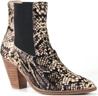 Diba Womens Sound Off Snake Chelsea Boots In Beige/black
