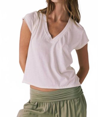 Chaser Gator Starry V Neck Tee In White