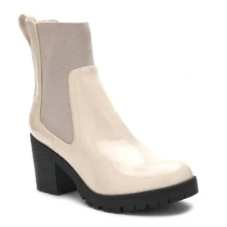 Matisse Footwear Womens Lane Ankle Boot In Ivory