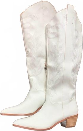 Mi.iM Womens Tall Boots In White