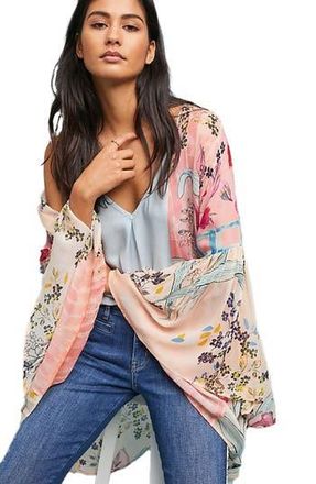 Saachi Floral Ruffle Sleeve Short Duster in Pink at Nordstrom Rack