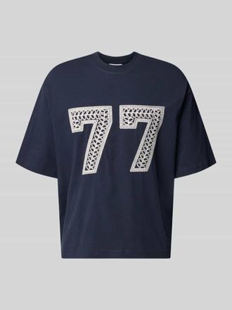 Review T-Shirt mit Ketten-Stickerei und Rundhalsausschnitt in Marine, Gr&ouml;&szlig;e XXL