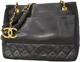 Chanel Leather Shoulder Bag (Pre-Owned)