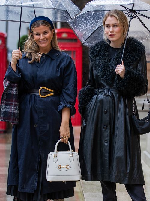 Wintermäntel mit Gürtel wirken vorteilhaft