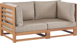 Beliani Sof&aacute; 2 Plazas Exterior De Madera De Acacia Clara Cojines Gris Pardo Trani