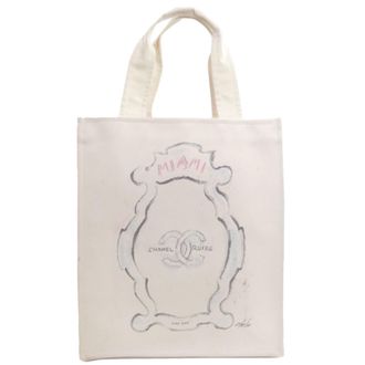 Chanel White Canvas Tote Bag (Pre-Owned)