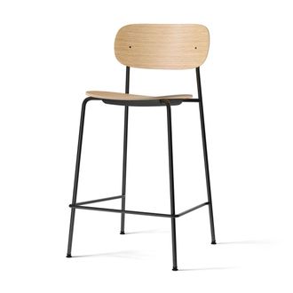 Audo Co Counter Chair, H 94,5 cm, schwarzes Stahlgestell / Eiche natur