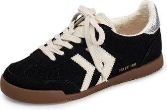 Yellow Box Womens Neevan Lace-Up Sneaker In Black