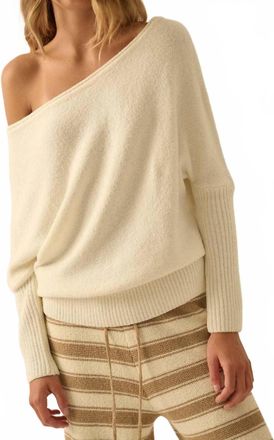 Promesa Textured Knit One-Shoulder Sweater In Cream