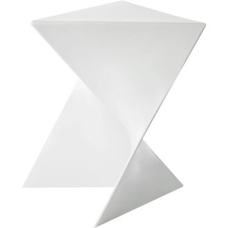 Beliani Tavolino in plastica tringolare bianco Pecos
