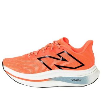 New Balance FuelCell SuperComp Trainer v2 Neon Dragonfly MRCXCK3