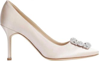 Manolo Blahnik Schoenen, Dames, Beige, 41 EU, Leer, Hangisi 90 Satin Jewel Buckle Pomp