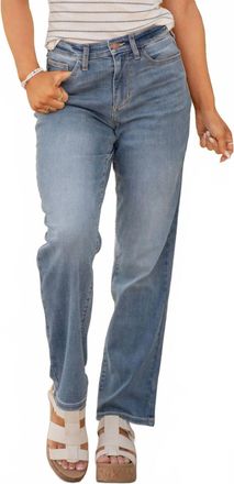 Judy Blue Classic Straight Leg Relaxed Non Distressed Jeans In Medium