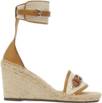 Isabel Marant Isabel Marant, Wedges, female, Beige, Size: 10 US Sandales compens&eacute;es en cuir &agrave; bout rond