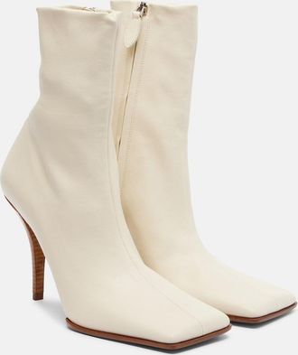 Alaia Ala&iuml;a 90 leather ankle boots