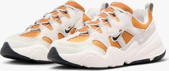 Nike Mens Tech Hera Shoes In Monarch Sail