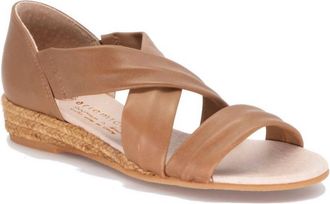 Eric Michael Womens Nettie Flat Sandals In Tan