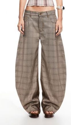Lioness Horseshoe Plaid Low Rise Barrel Leg Pants in Check at Nordstrom Rack, Size X-Large