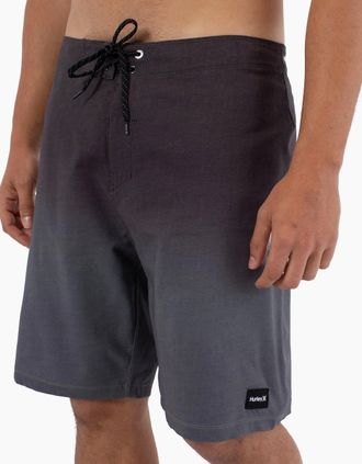 Hurley Mens Hurley Mens Phantom ECO Weekender 2 20 Boardshorts - Black - Size: 32/33