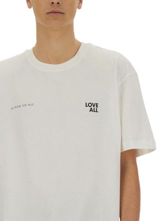 Ih Nom Uh Nit Jesus Love All Print T-Shirt - White