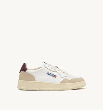Autry MEDALIST LOW SNEAKERS IN WHITE AND BURGUNDY SUEDE AND LEATHER