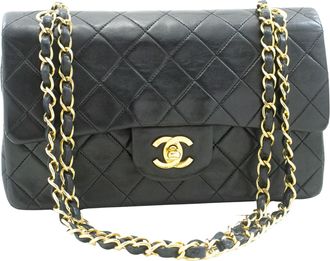 Chanel Black Leather Shoulder Bag (Pre-Owned)