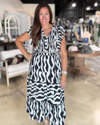 THML Clothing Shes Abstracting Me Maxi Dress In Black/off-White