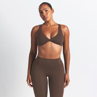 Nike Womens SKIMS Matte Twist-Front Bra in Brown | BABRA9481W-DSP