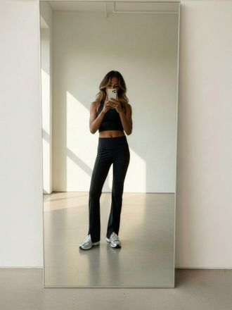 Born Living Yoga Top Elin Black