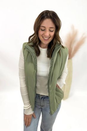 Staccato Reversible Puffer Vest In Sage