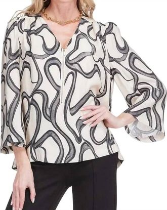 Jade Yoga V-Neck Zipper Blouse In Ivory Pathways