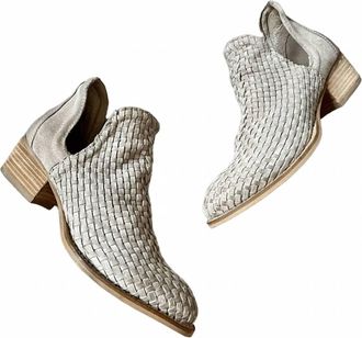 Volatile Womens Veracruz Woven Ankle Boot In Ice