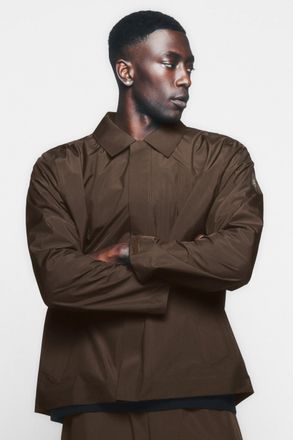 Alo | Alpha Shell Overshirt Jacket in Espresso, Size: Medium