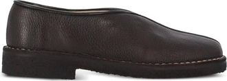 Christophe Lemaire Schoenen, Dames, Bruin, 39 EU, Leer, Gepipperde Crepe Slippers