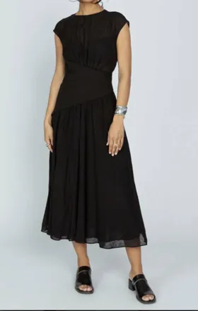 Mant&ugrave; Asymmetrical Waist Midi Dress In Black