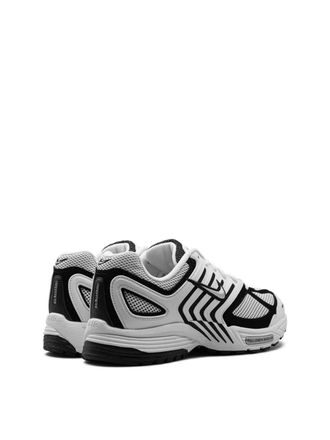 Nike Air Peg 2K5 Sneaker - White