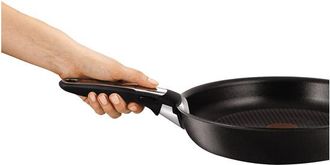 T-fal Ingenio Mango Extra&iacute;ble Premium Negro, Apilable, Extra&iacute;ble, Bloqueo De Seguridad De 3 Puntos, Garant&iacute;a De 10 A&ntilde;os