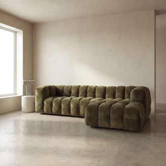 Maisons du monde Sof&aacute; chaise longue derecho de 4/5 plazas en aterciopelado caqui