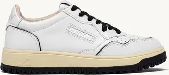 Autry GOLF LOW SNEAKERS IN LEATHER COLOR WHITE AND BLACK